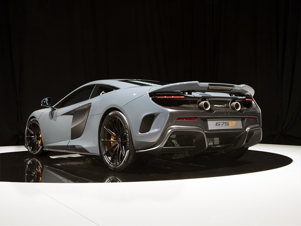  675LT coupe (3) Lease