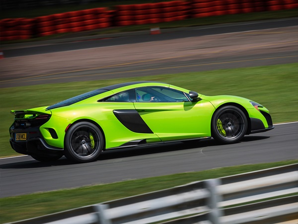  675LT coupe(6) Lease