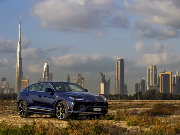  Urus(7) Lease