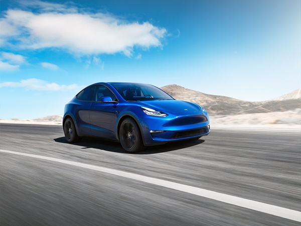 Tesla Model Y (13) Lease