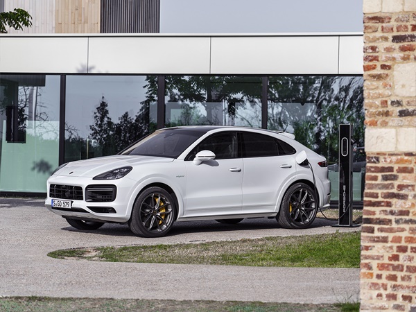 Porsche Cayenne Coupe(15) Lease