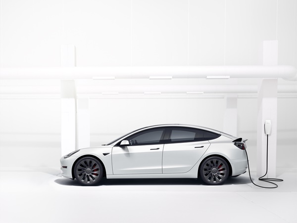 Tesla Model 3 (5) Lease