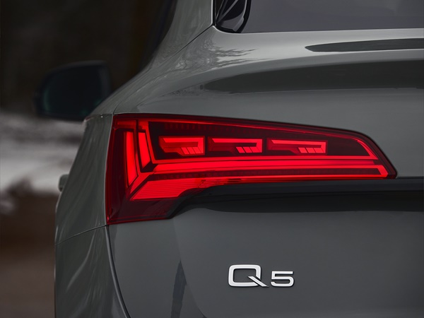 Audi Q5 sportback(11) Lease