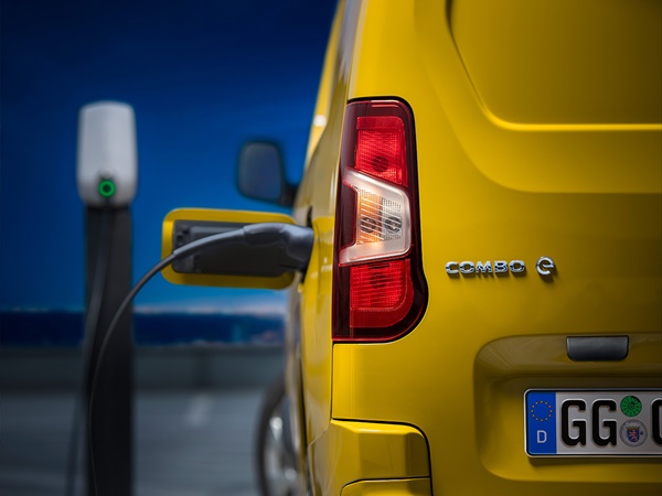 Opel Combo-e Life*(9) Lease