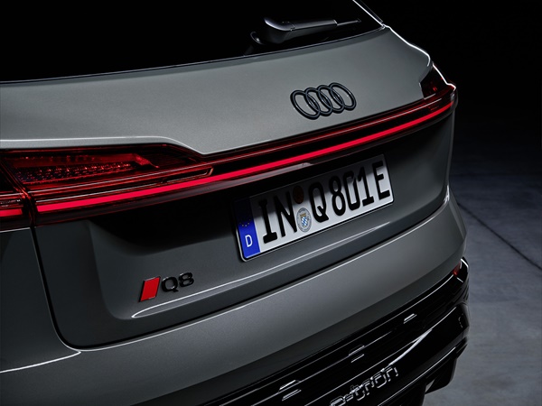 Audi Q8 e-tron(14) Lease