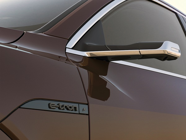 Audi Q8 sportback e-tron(11) Lease