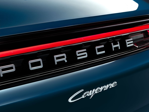 Porsche Cayenne(10) Lease