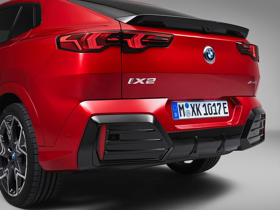 BMW iX2 64.8kWh eDrive20 - NIEUWE INSTAPVERSIE