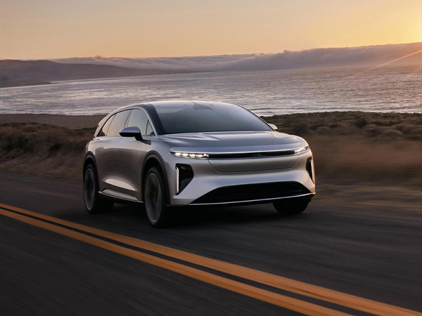 Lucid Gravity(11) Lease