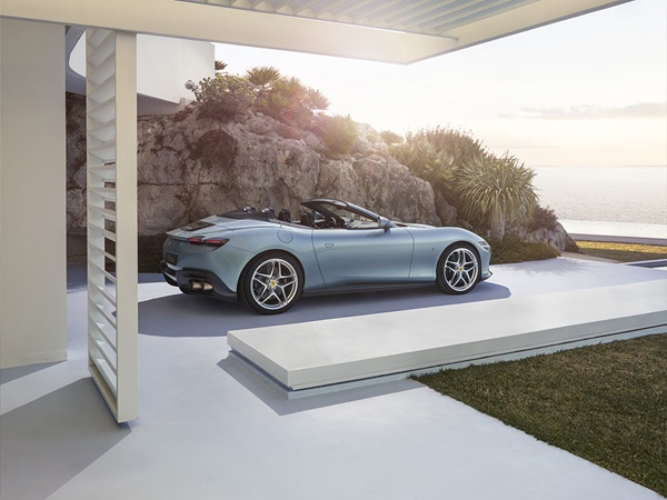Ferrari Roma Spider(6) Lease