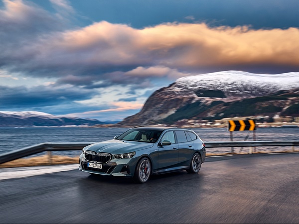 BMW i5 touring(20) Lease