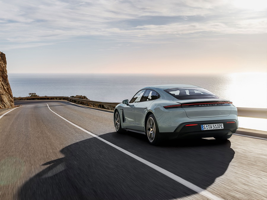 Porsche Taycan 89kWh 300kW