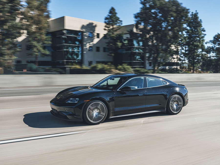 Porsche Taycan 89kWh 300kW