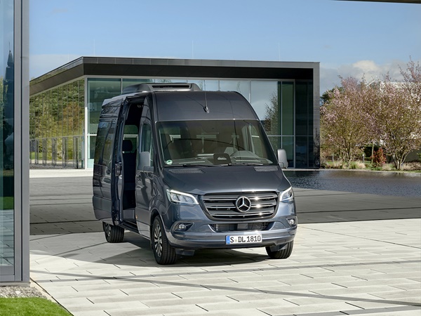 Mercedes Sprinter Tourer(10) Lease