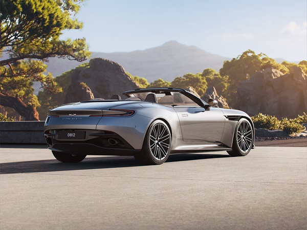 Aston Martin DB12 Volante(15) Lease