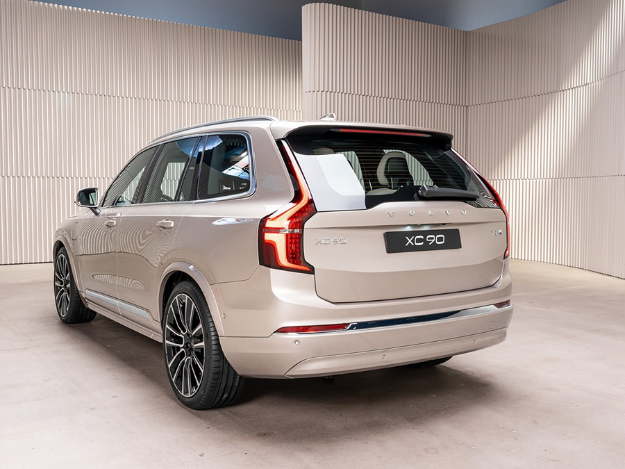 Volvo XC90 2.0t8 Plug-in Hybrid Plus AWD - TOT 70 KM ELEKTRISCHE ACTIERADIUS!