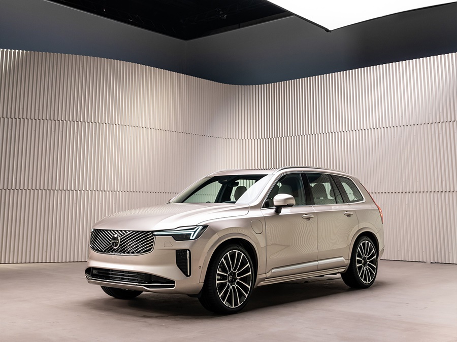Volvo XC90 2.0t8 Plug-in Hybrid Plus AWD - TOT 70 KM ELEKTRISCHE ACTIERADIUS!