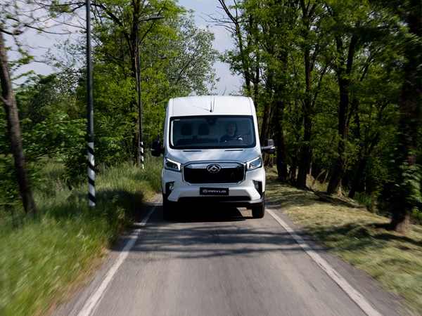 Maxus eDeliver 9 People(8) Lease