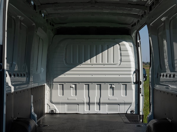 Maxus eDeliver 9 People(14) Lease