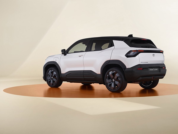 Toyota Urban Cruiser(3) Lease