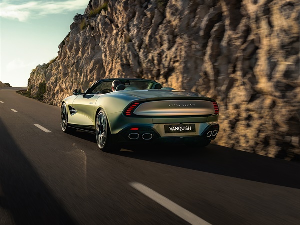 Aston Martin Vanquish Volante(2) Lease