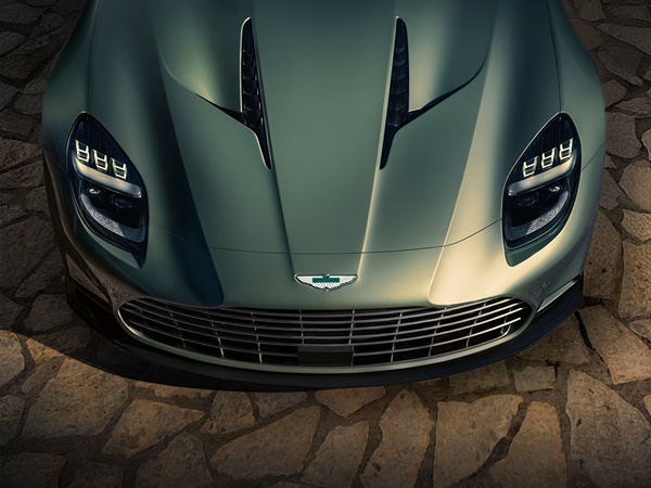 Aston Martin Vanquish Volante(7) Lease