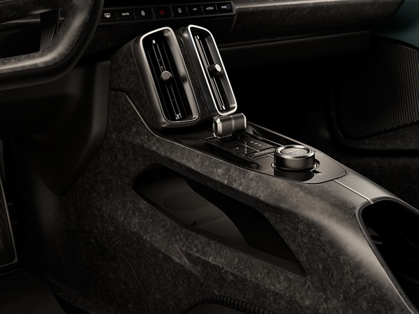 Aston Martin Valhalla(19) Lease