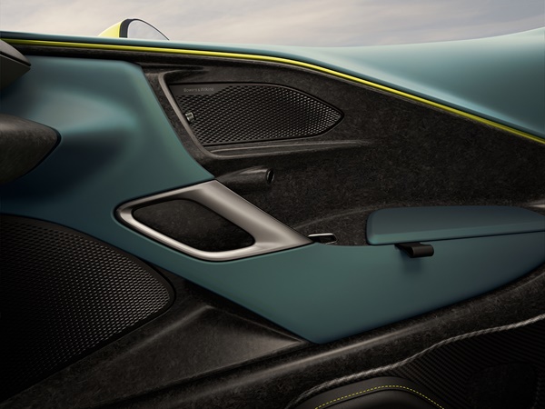 Aston Martin Valhalla(23) Lease