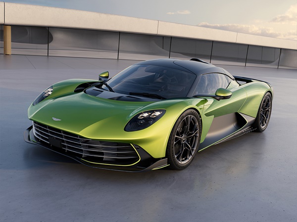 Aston Martin Valhalla(25) Lease