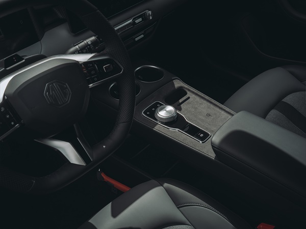 MG MGS5 EV(18) Lease