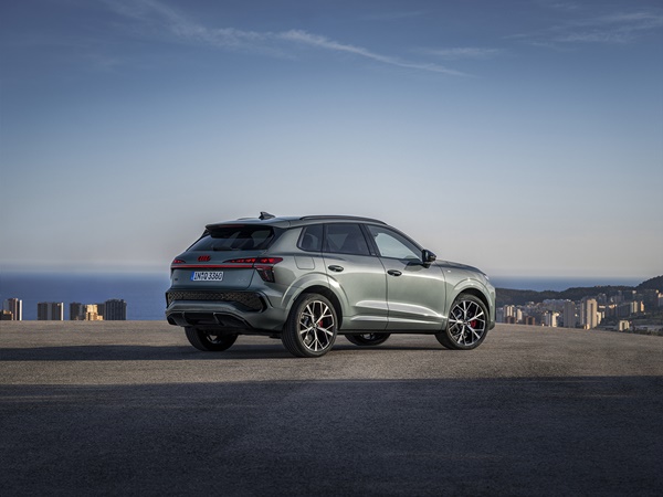 Audi Q3(6) Lease