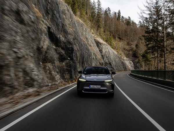 Toyota bZ4X(8) Lease