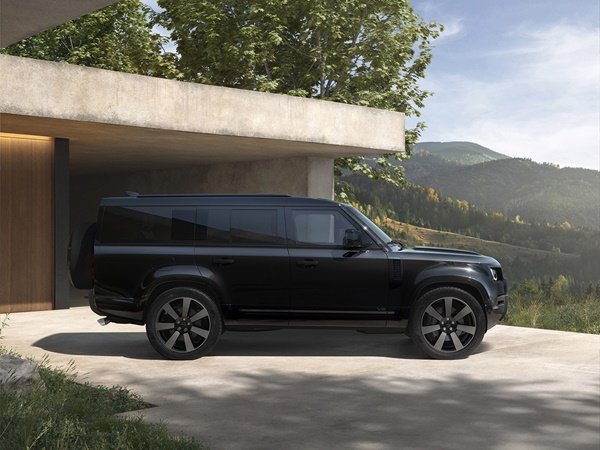 Land Rover Defender 130(4) Lease