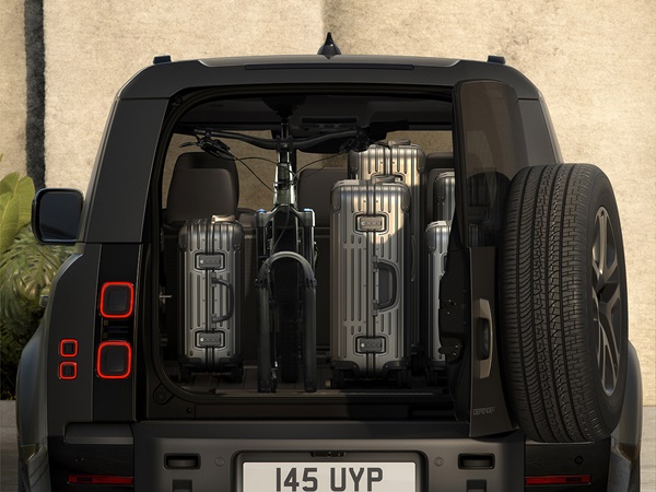 Land Rover Defender 130(6) Lease
