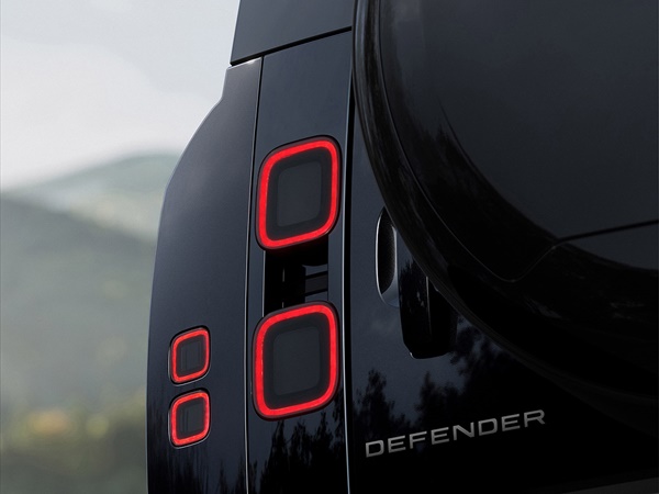 Land Rover Defender 130(13) Lease