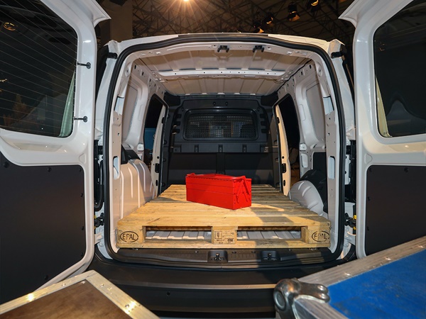 Volkswagen Caddy Cargo Maxi (4) Lease